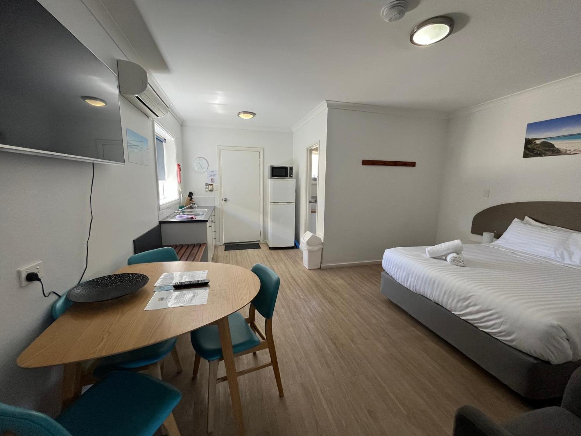 Clearwater Motel Apartments Esperance Exteriör bild