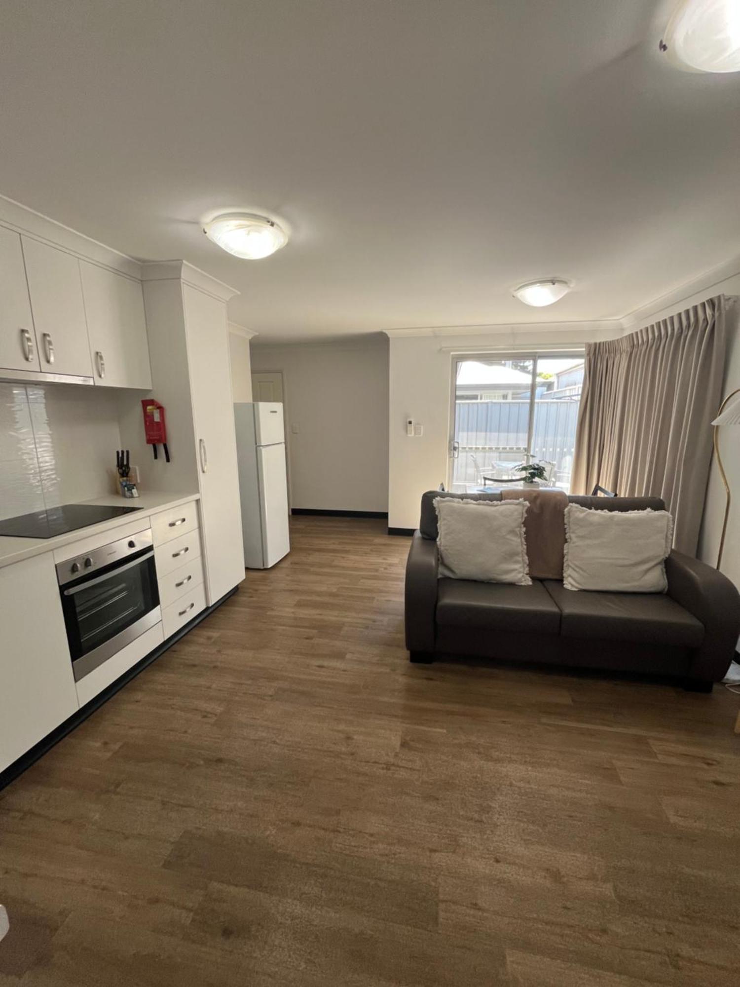 Clearwater Motel Apartments Esperance Exteriör bild